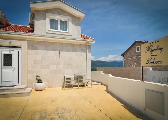 Apartments Zukovac