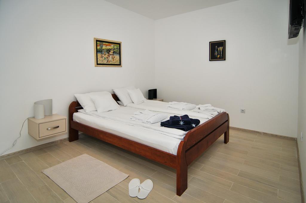 Zukovac Apartment *